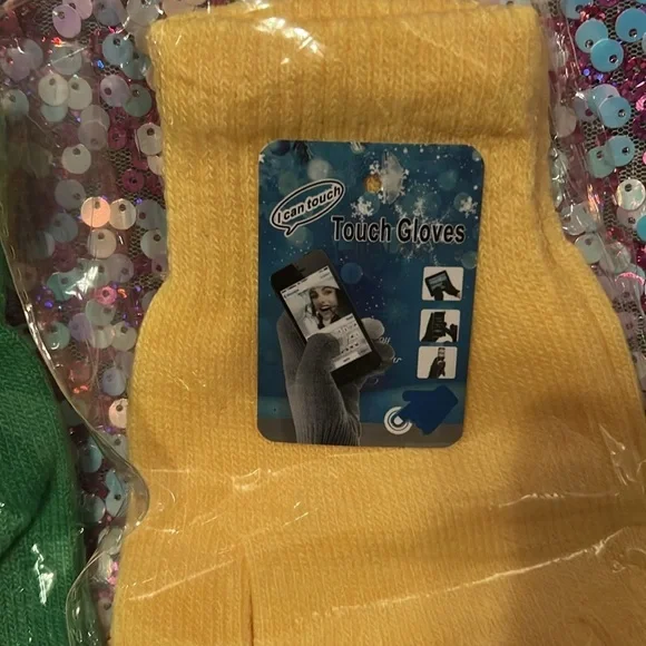 Touchscreen Gloves Set - Picture 4 of 4